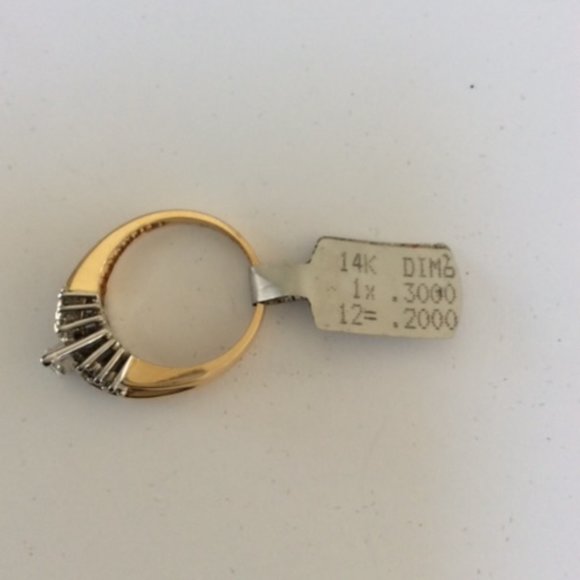 🌟🌸HOST PICK 🌟🌸 NWT 14K GOLD & GENUINE DIAMOND RING MSRP $2,595 - Picture 4 of 7